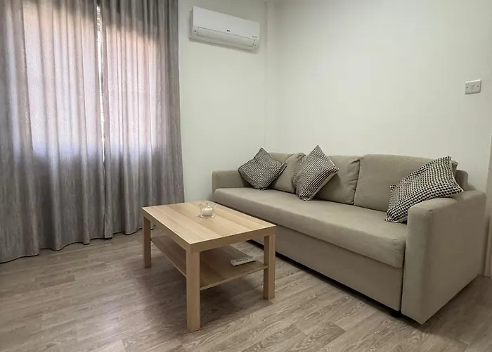 Stylish 2br In Center Of アパート *