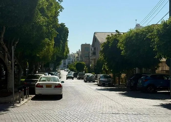 Stylish 2br In Center Of アパート *